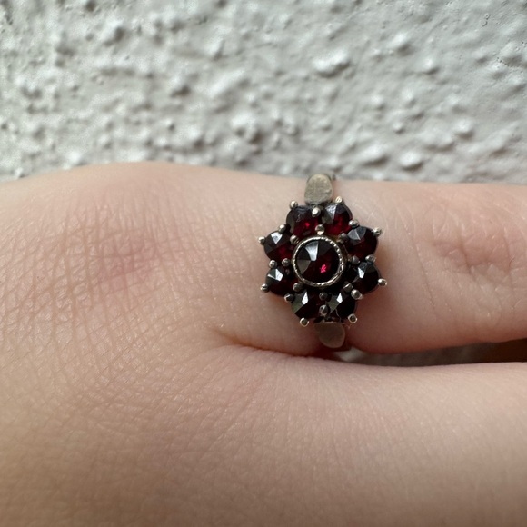Vintage Bohemian Garnet 900 Silver Flower Cluster Ring Size 5 - Picture 4 of 8